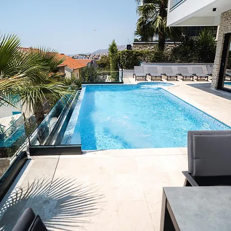 Villas-kroatien * Трогир